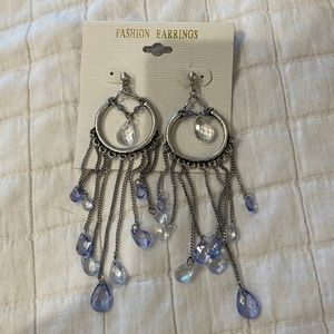 Vintage dangle blue & white silver toned fashion earrings
